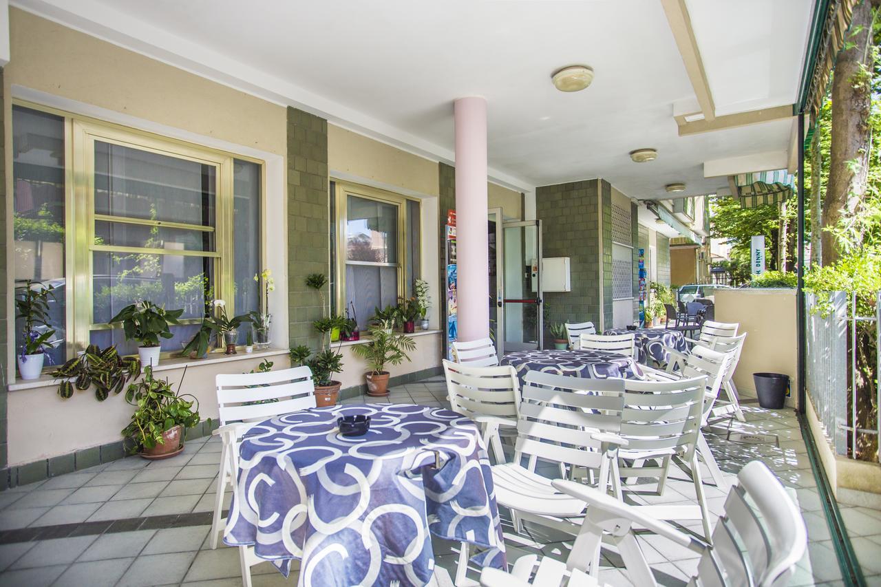 Albergo Villa Denny Ріміні Екстер'єр фото